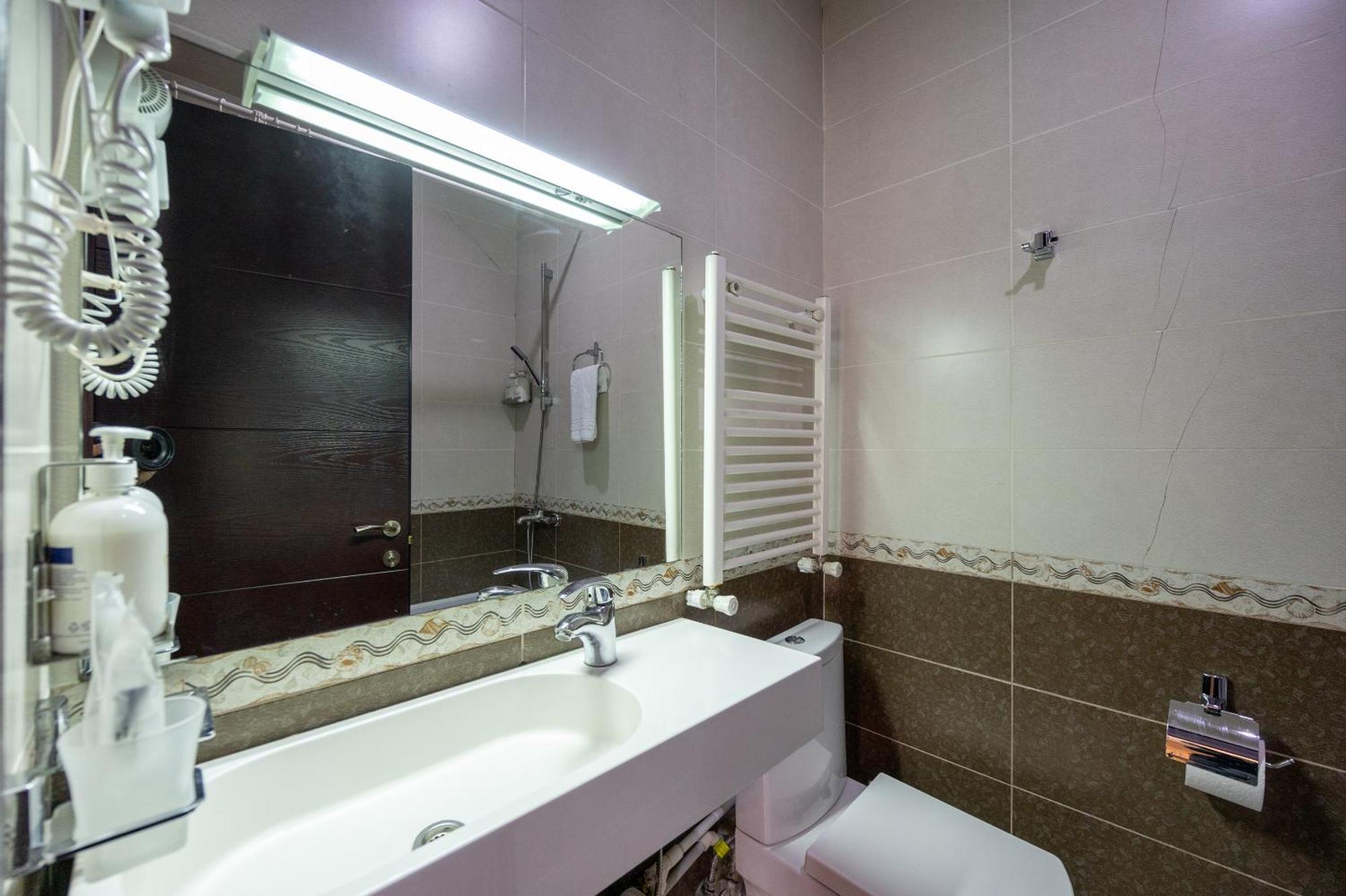 Sololaki Inn Тбилиси Екстериор снимка